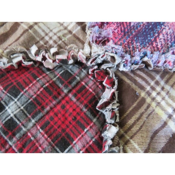 Flannel Rag Quilt With Batting, 50x64, Plaid Rag Quilt - Picture 4 of 12